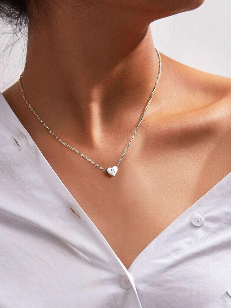 ChicSilver قلائد أولية أنيقة من فضة للنساء قلائد قلب فضية للنساء قلادة حرف J قلادة فضية رقيقة - Image 4